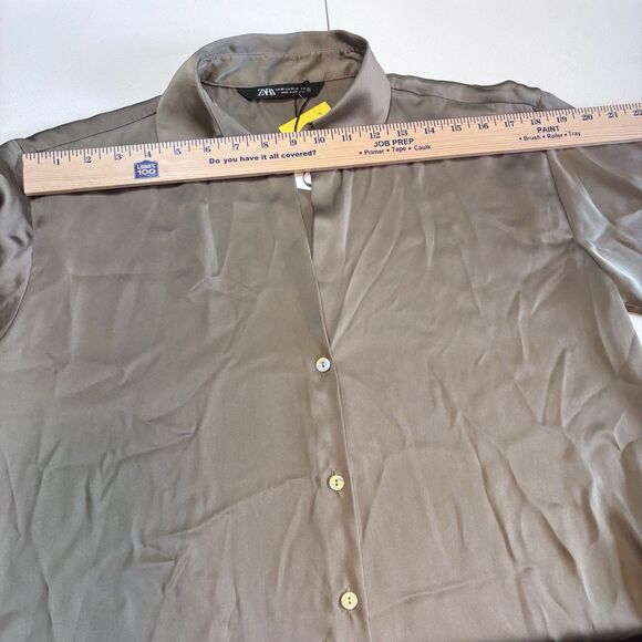 ZARA OFF GREEN SATIN V-NECK SHIRT LONG SLEEVE BUTTON CLOSURE SIZE M NWT - Picture 4 of 9